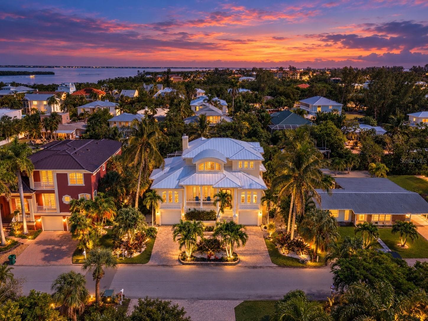 Single Family Residence at 550 NORTON ST, LONGBOAT KEY, photo 2 of 57