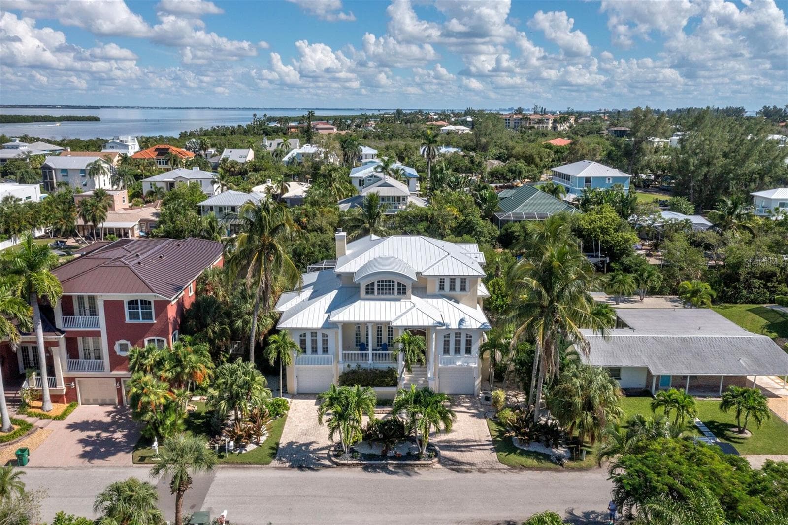 Single Family Residence at 550 NORTON ST, LONGBOAT KEY, photo 3 of 57