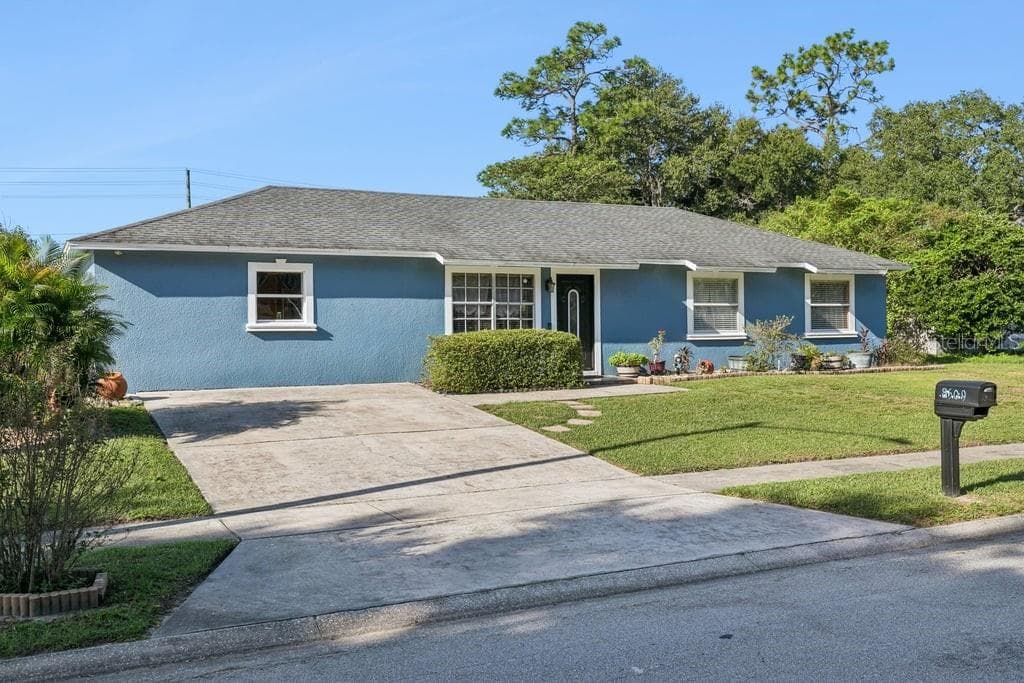 Front Exterior - 8509 LYONIA DR, ORLANDO