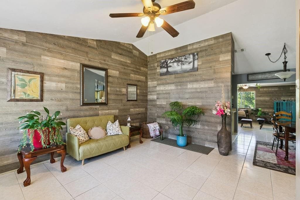 Family Room - 8509 LYONIA DR, ORLANDO