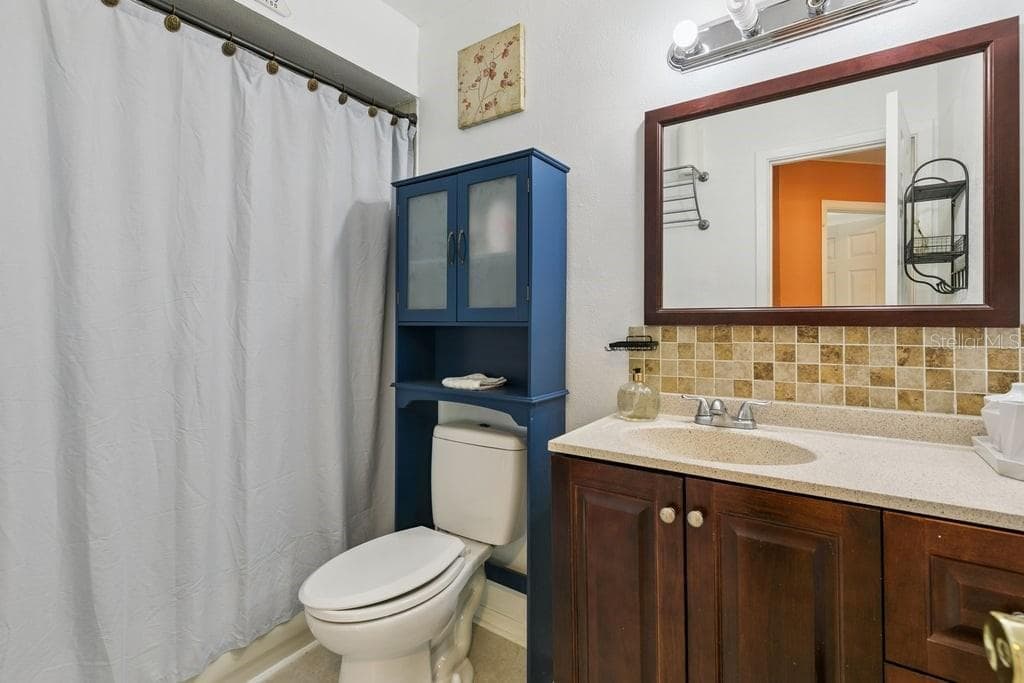 Primary Bath - 8509 LYONIA DR, ORLANDO