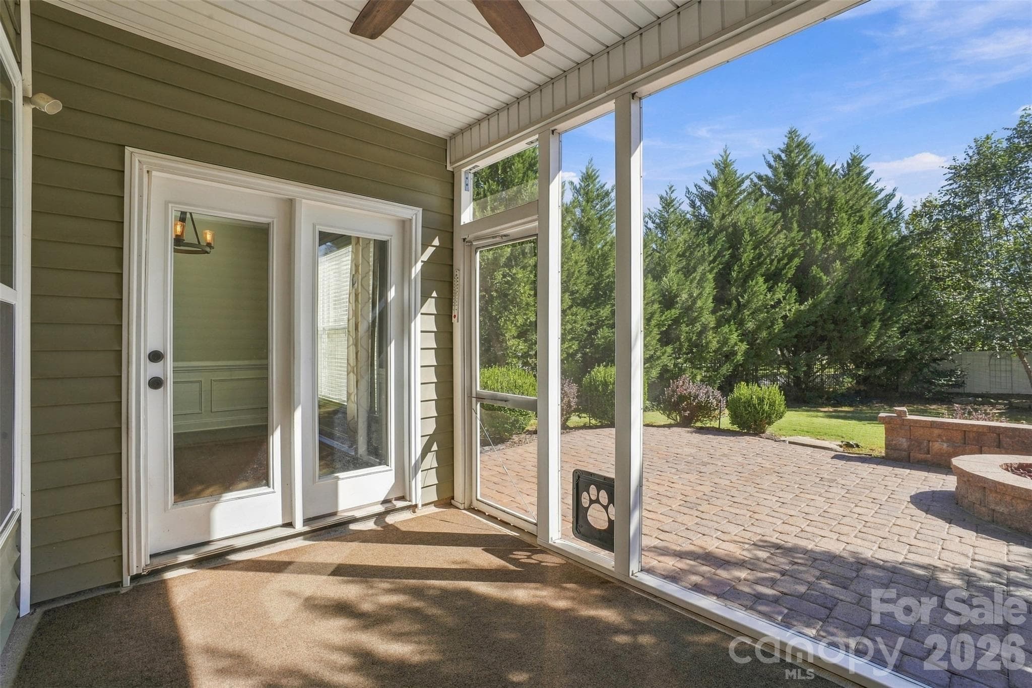 Screened-in porch - 2001 Blackberry Lane, Lancaster