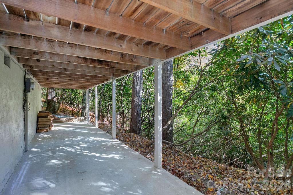 Covered patio. - 1152 Soquili Drive, Brevard