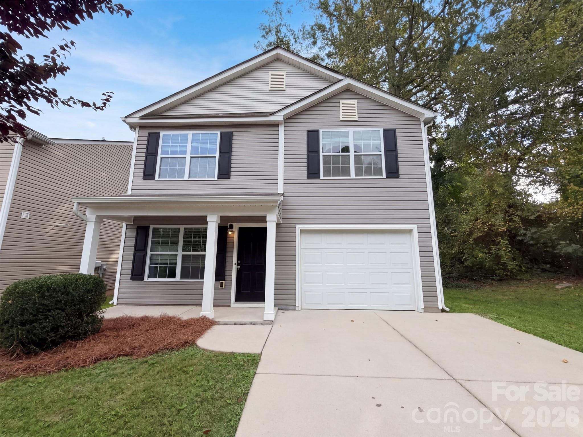 900 Etta Place