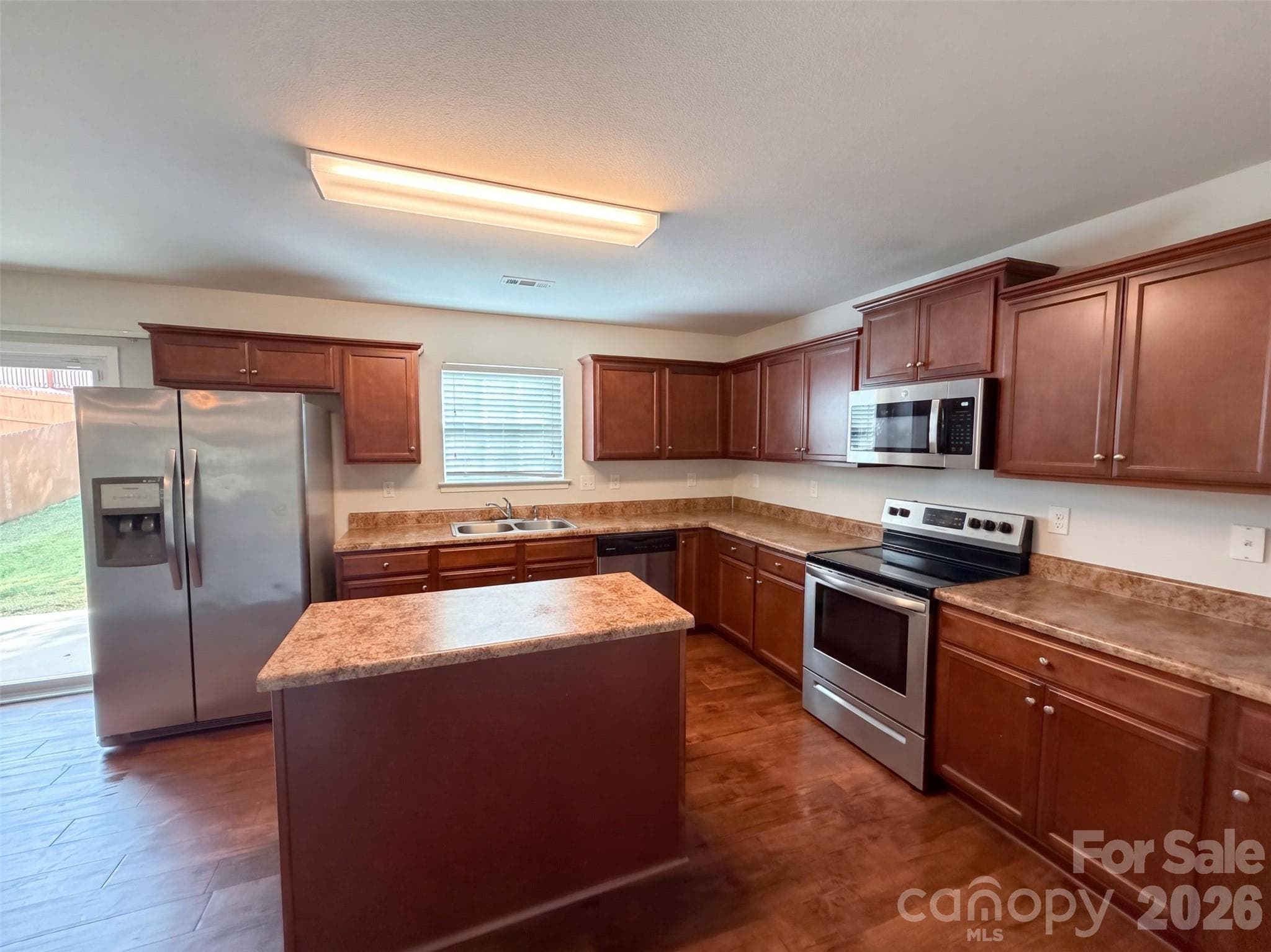 Single Family Residence at 900 Etta Place, Gastonia, photo 7 of 30