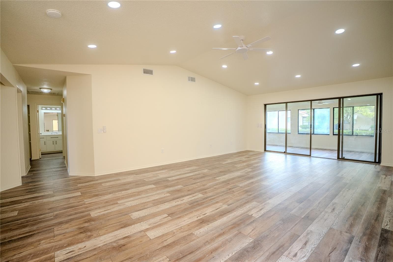 Single Family Residence at 3947 CYPRESS LNDG W, WINTER HAVEN, photo 11 of 23