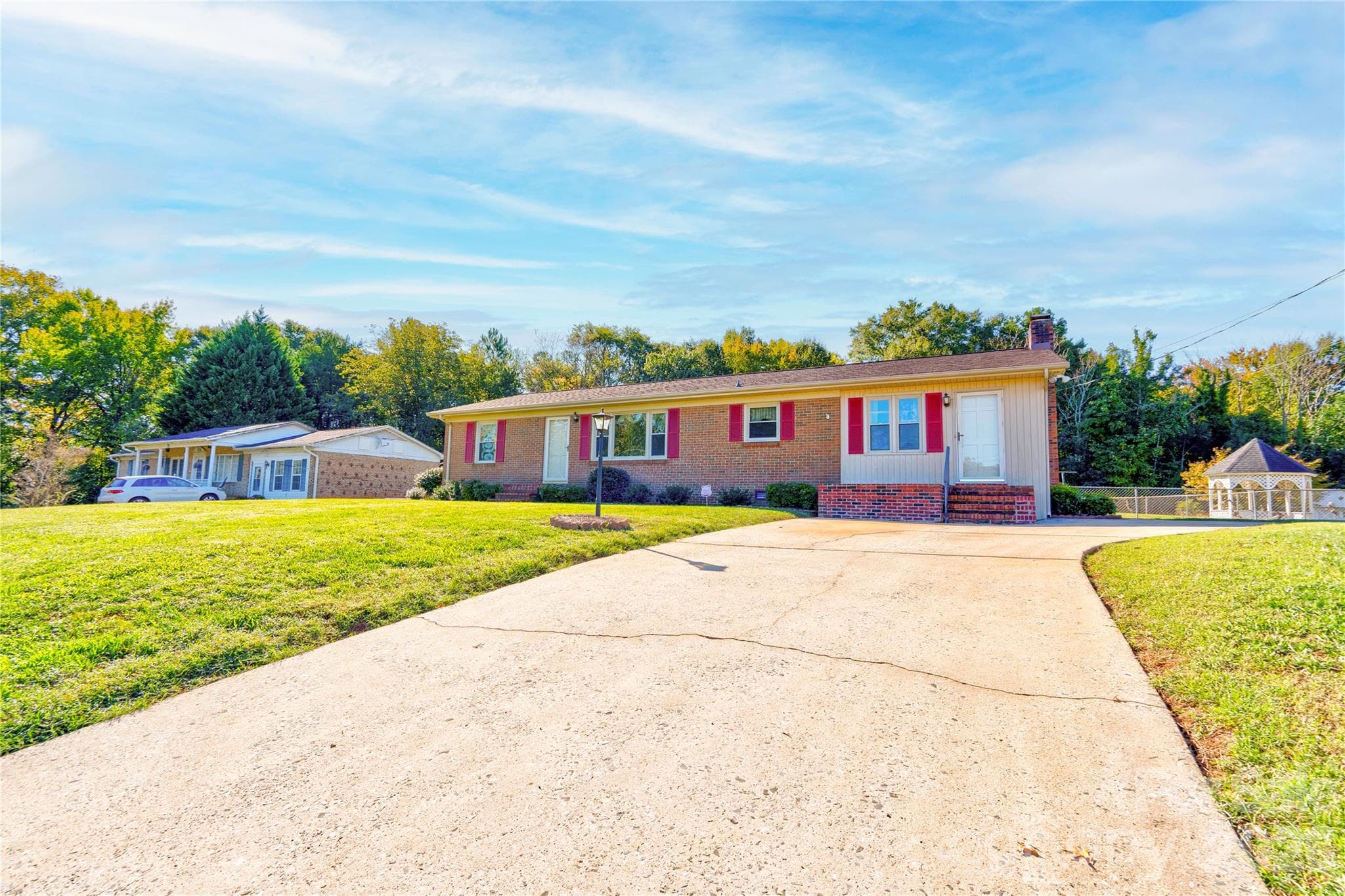 Front Right - 1606 Spangler Drive, Shelby