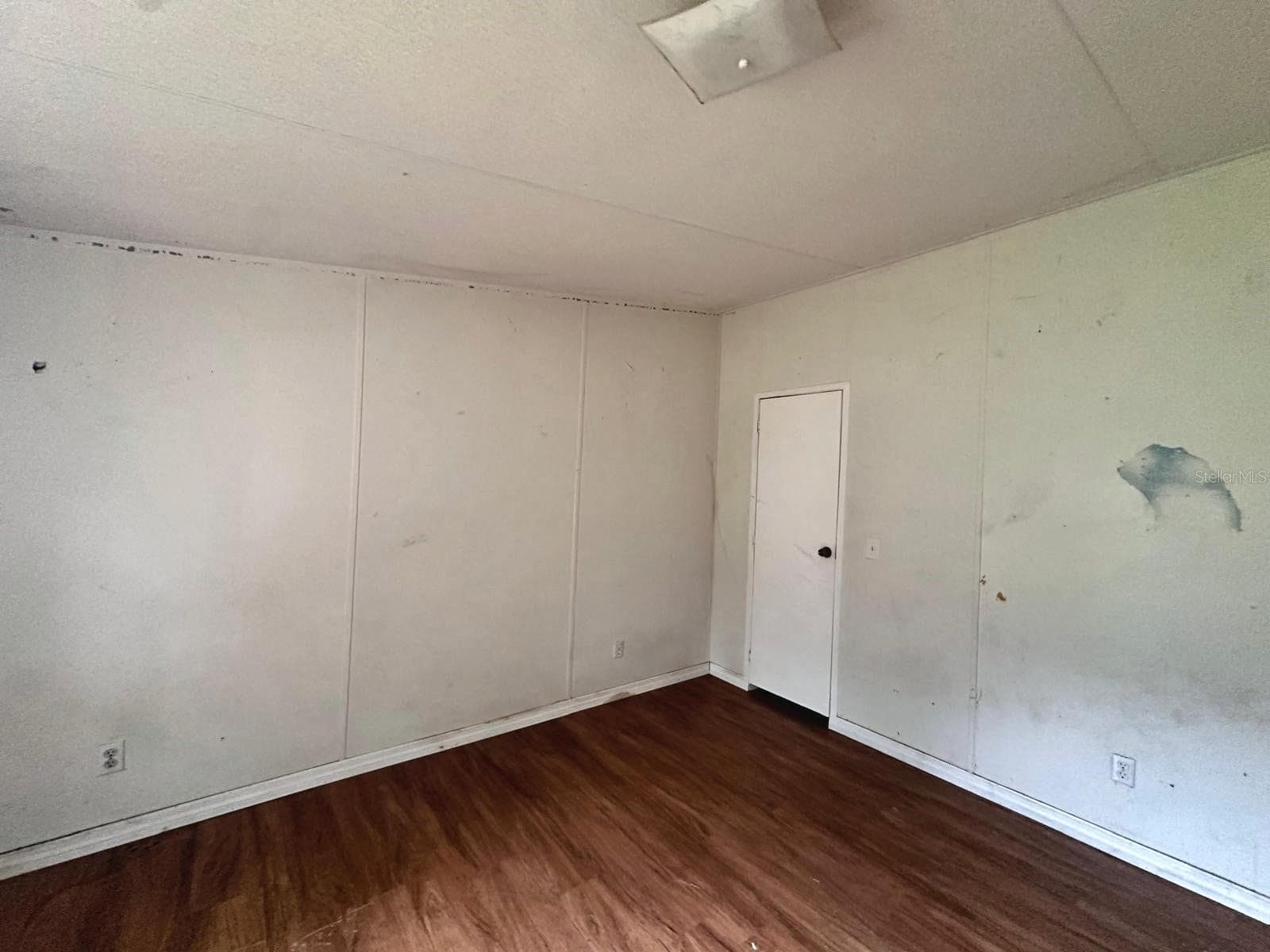 Manufactured Home at 10300 ALLISON AVE, HASTINGS, photo 5 of 9