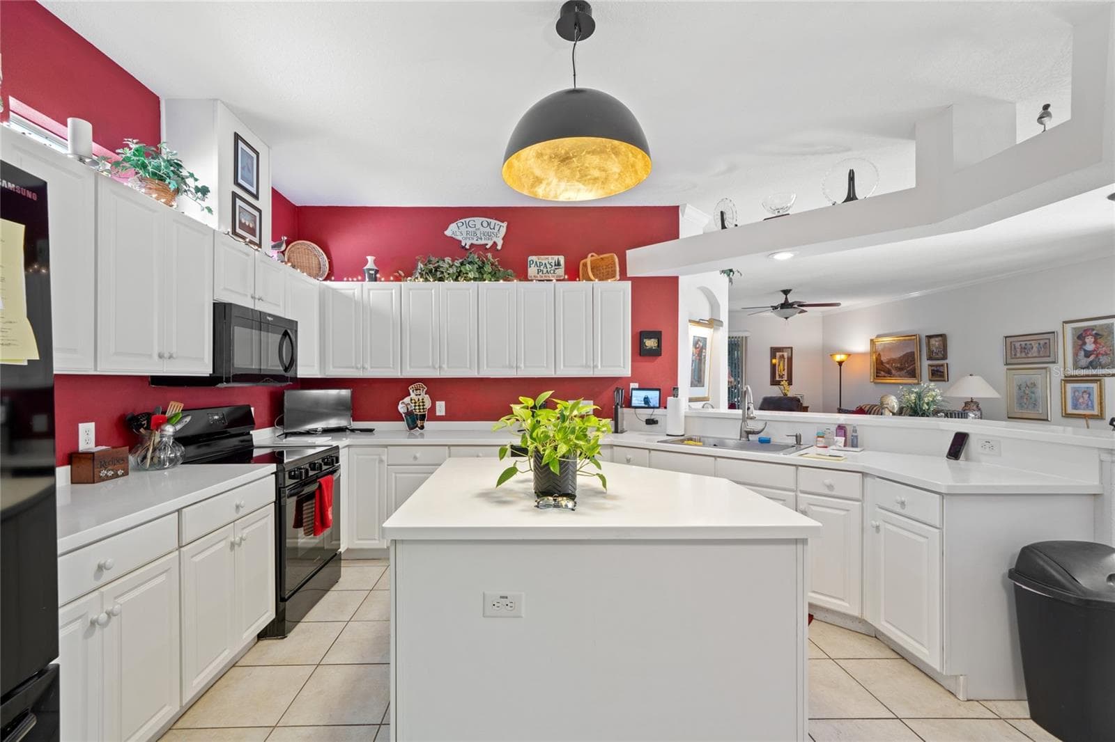 KITCHEN WITH ISLAND - 8112 AMBERSWEET PL, LAND O LAKES