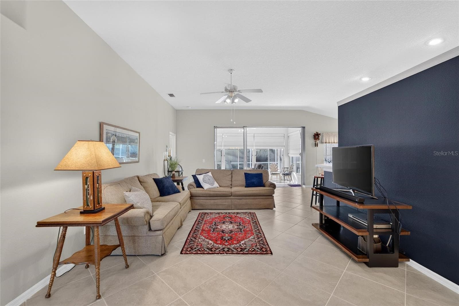 Single Family Residence at 174 BRAEMAR AVE, VENICE, photo 6 of 99