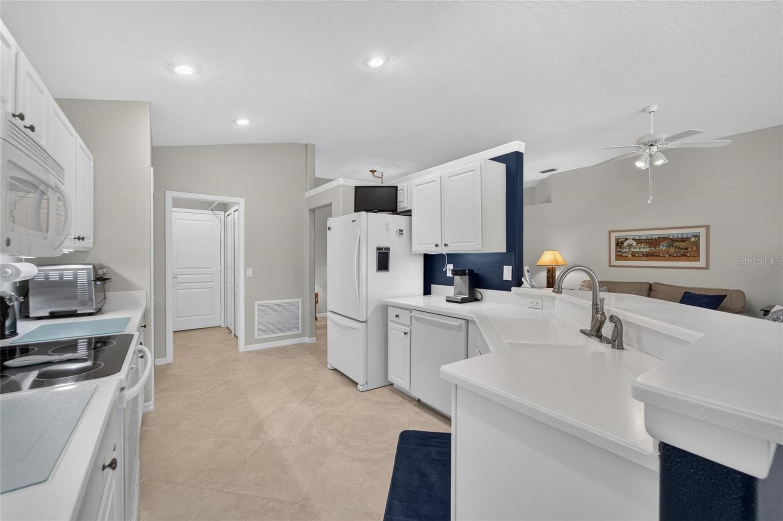 Single Family Residence at 174 BRAEMAR AVE, VENICE, photo 21 of 99