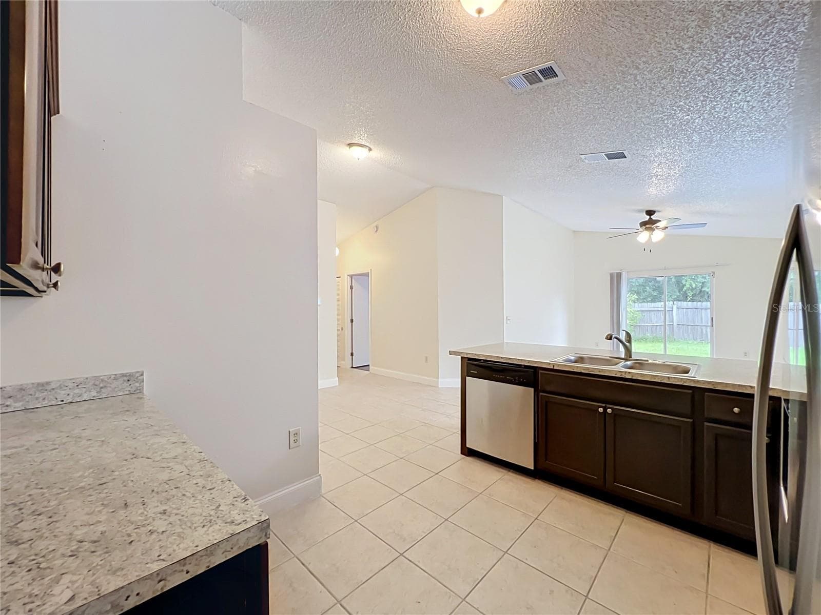 Single Family Residence at 1003 WINTERBERRY LN, ORLANDO, photo 9 of 31