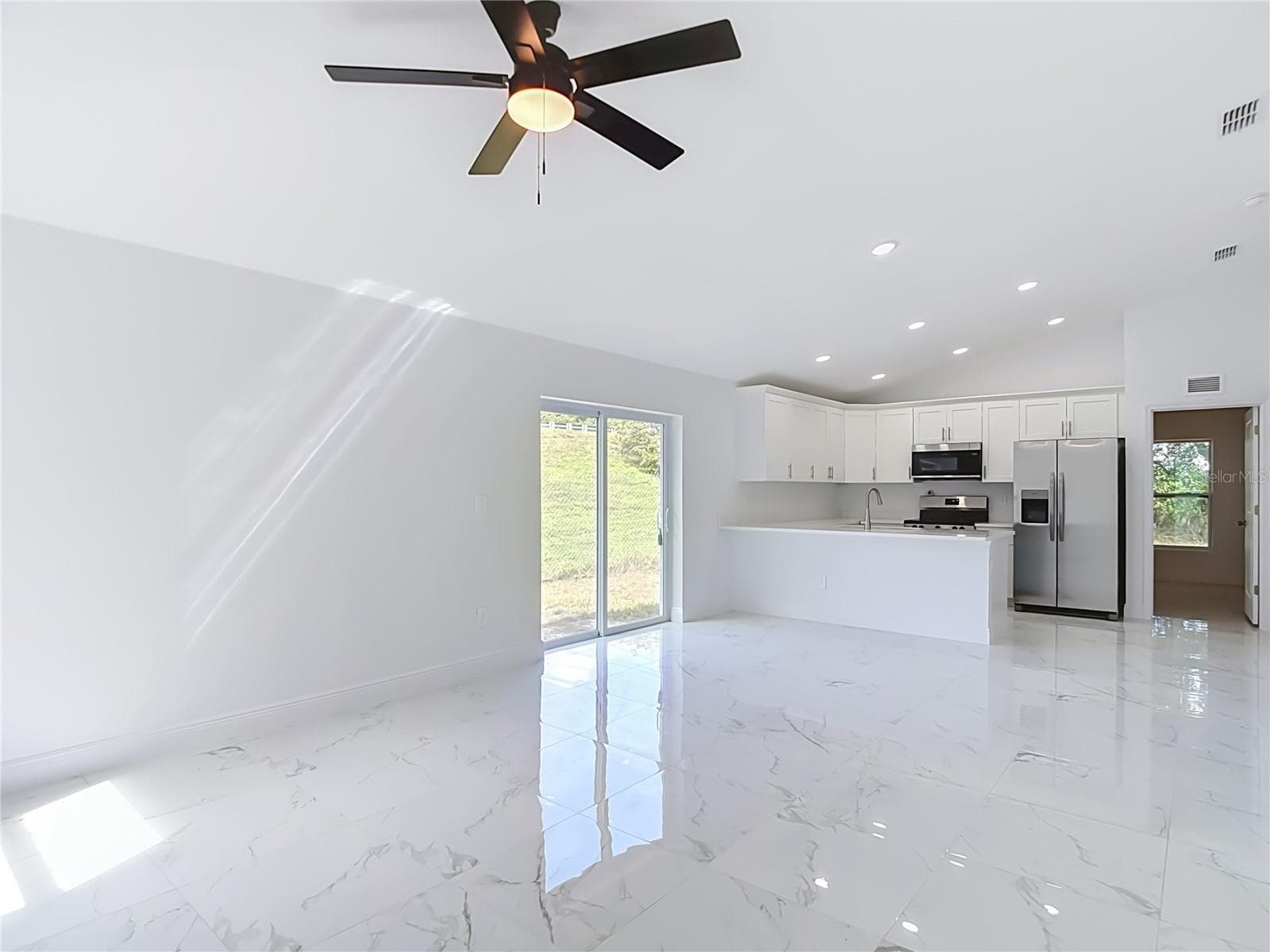 Single Family Residence at 8410 N LAMAR ST, TAMPA, photo 8 of 48