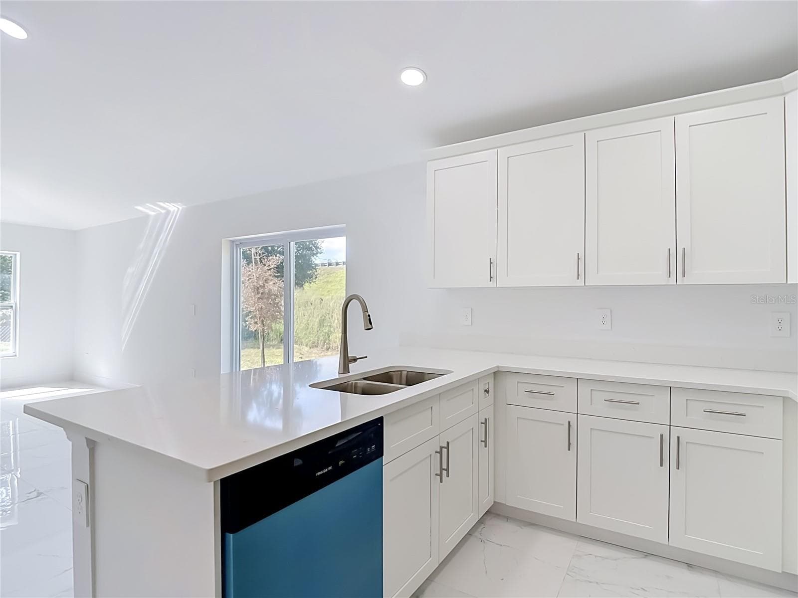 Single Family Residence at 8410 N LAMAR ST, TAMPA, photo 14 of 48