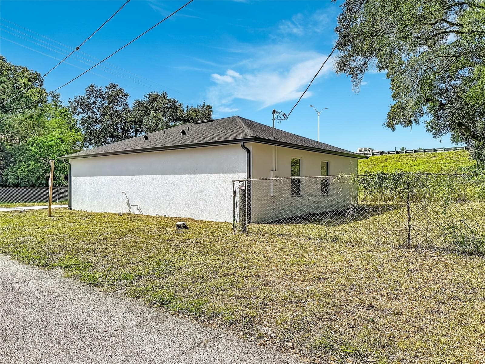 Single Family Residence at 8410 N LAMAR ST, TAMPA, photo 42 of 48