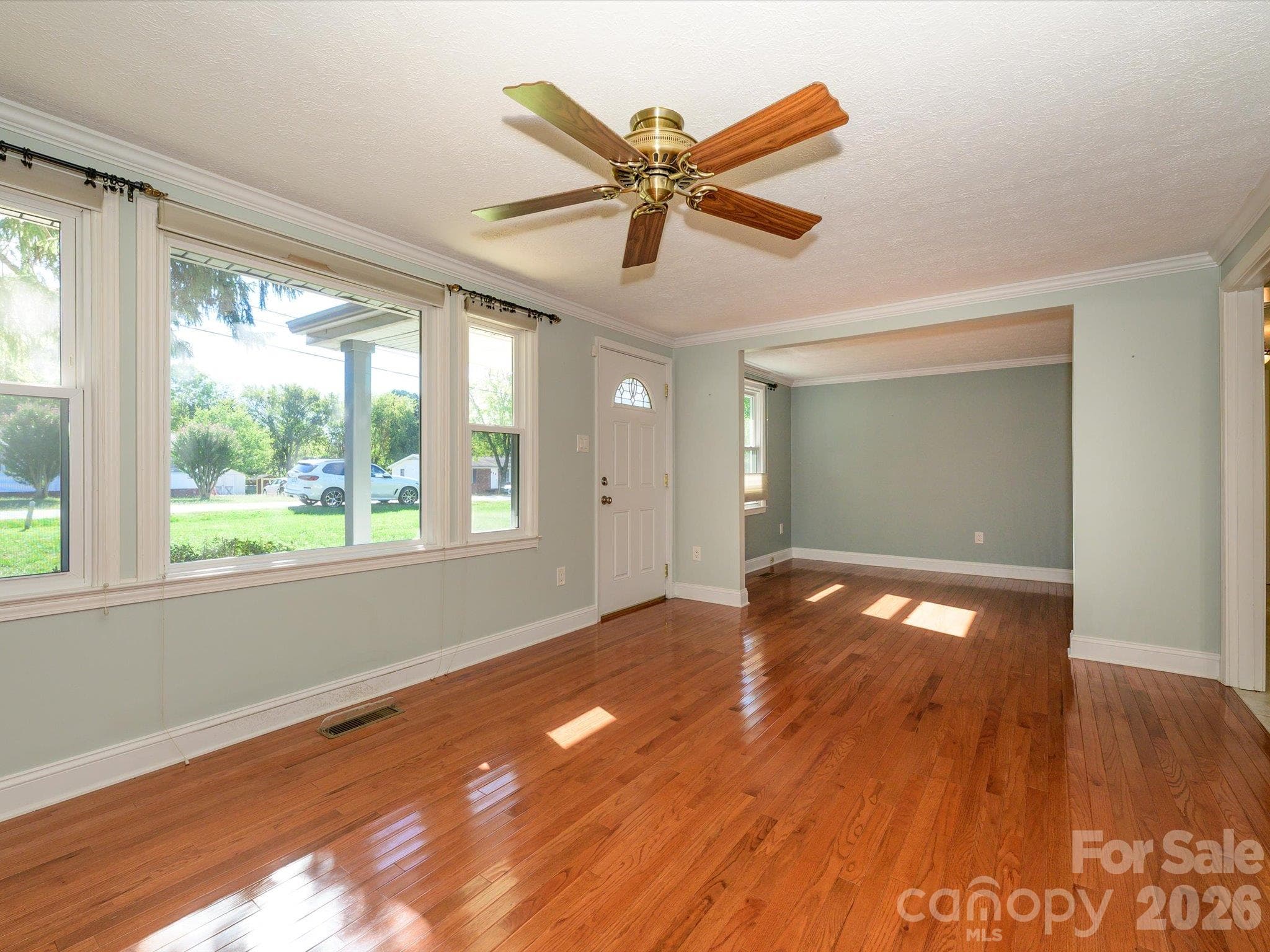 Single Family Residence at 3714 Fieldcrest Circle NW, Concord, photo 6 of 27