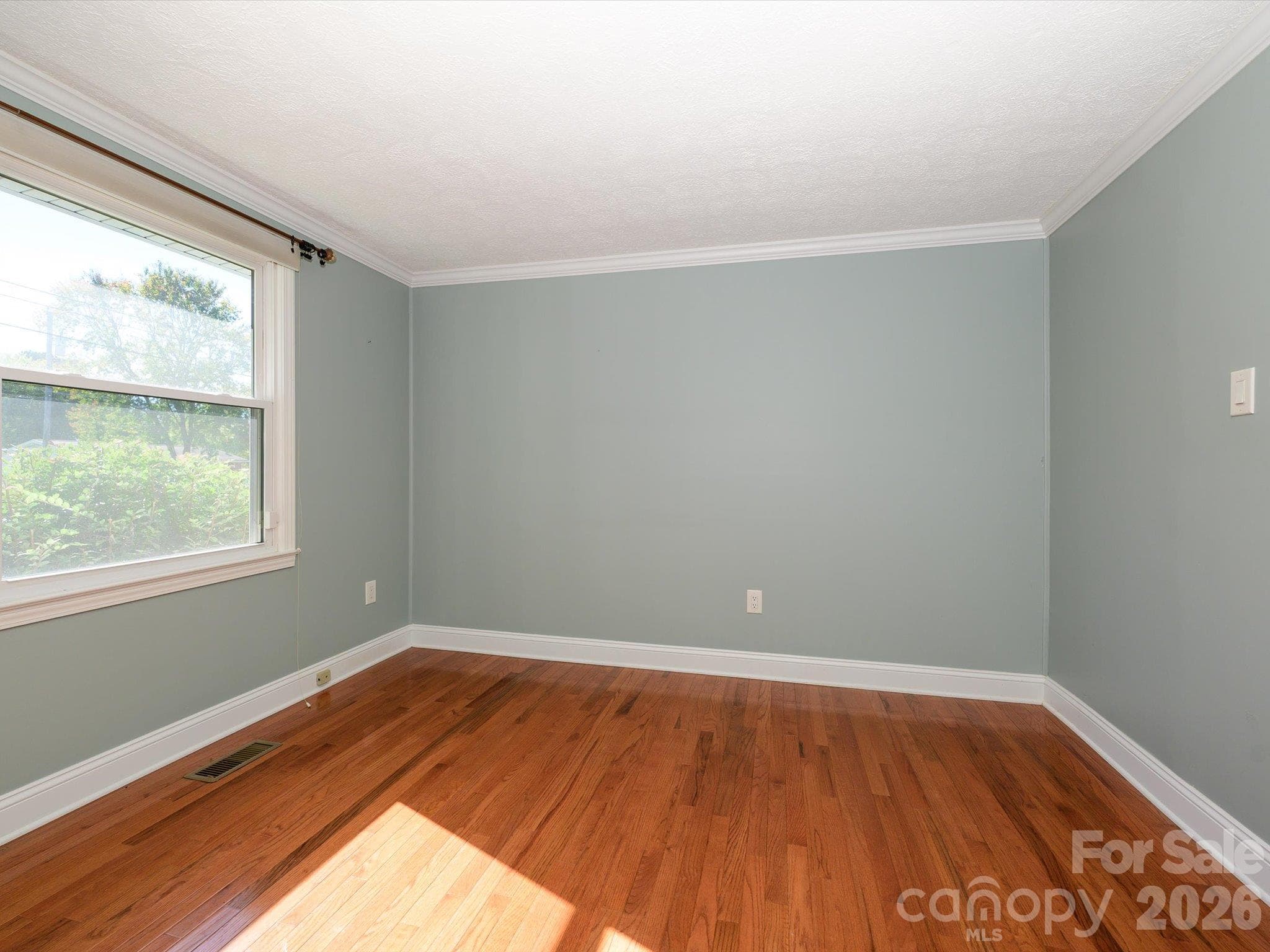 Single Family Residence at 3714 Fieldcrest Circle NW, Concord, photo 8 of 27