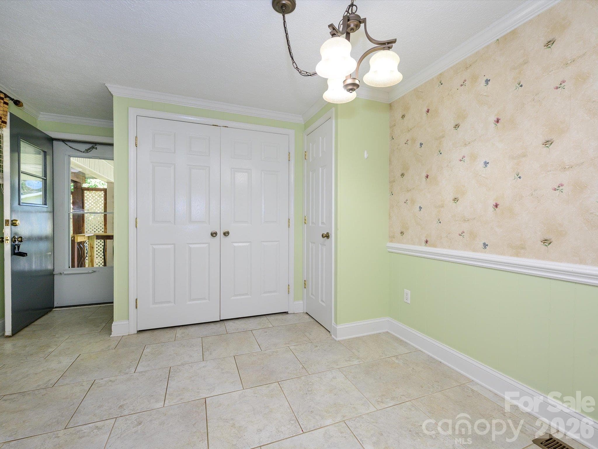 Single Family Residence at 3714 Fieldcrest Circle NW, Concord, photo 13 of 27