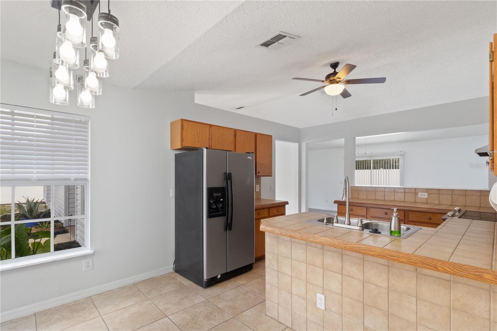Breakfast Nook - 2957 GIMLET DR, DELTONA