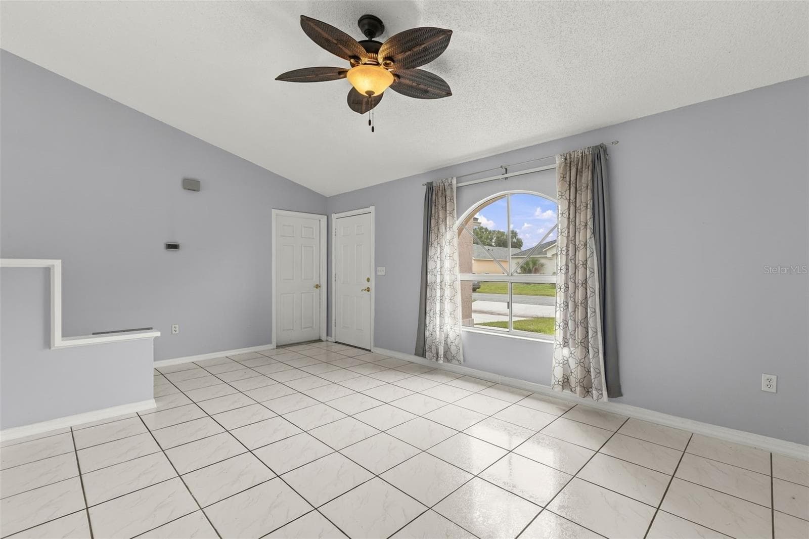 Single Family Residence at 217 CHURCHILL CT, KISSIMMEE, photo 6 of 33