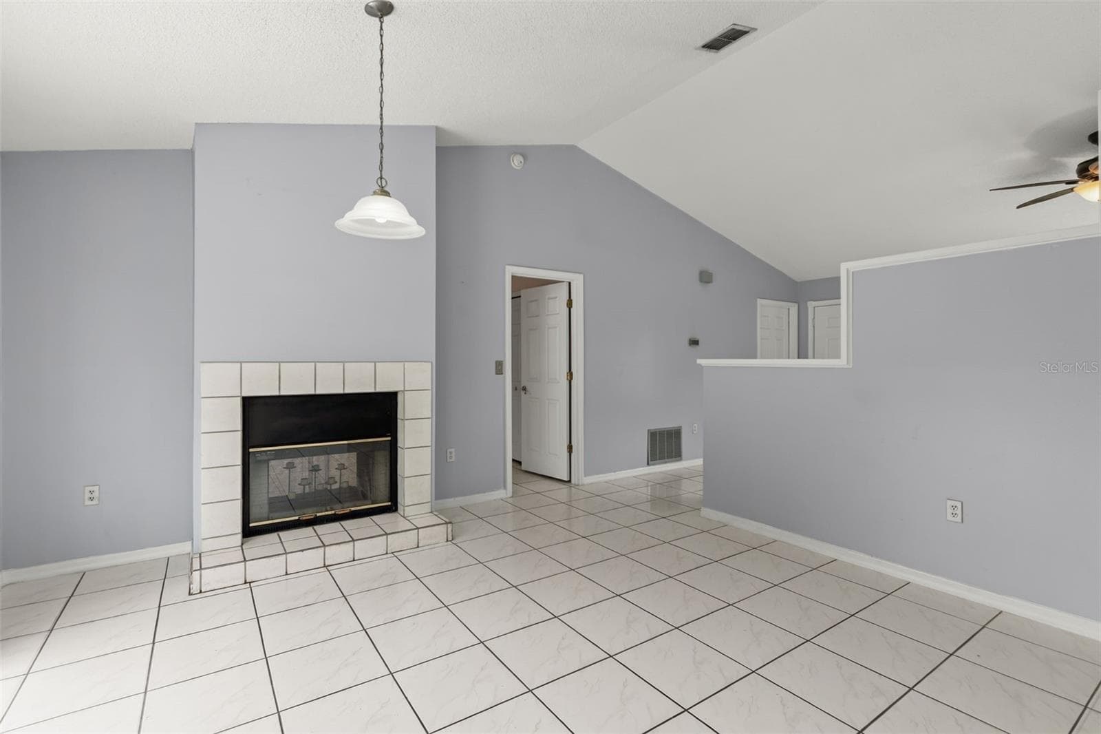 Single Family Residence at 217 CHURCHILL CT, KISSIMMEE, photo 7 of 33
