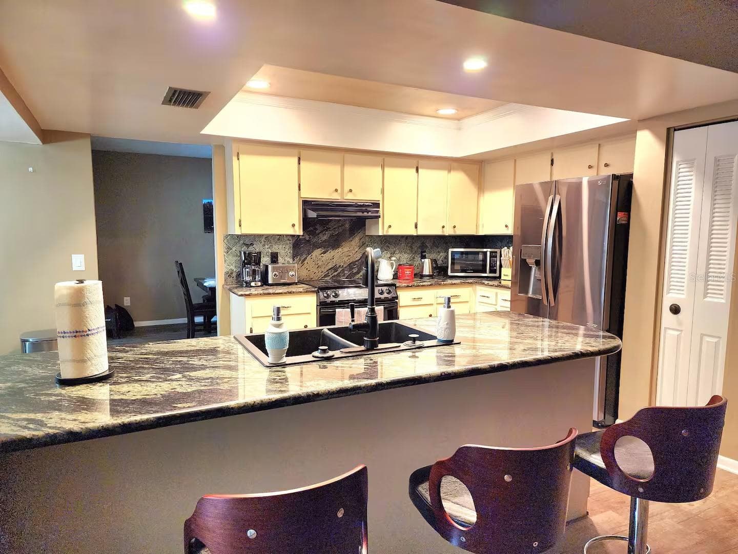 Single Family Residence at 16222 E COURSE DR, TAMPA, photo 11 of 38