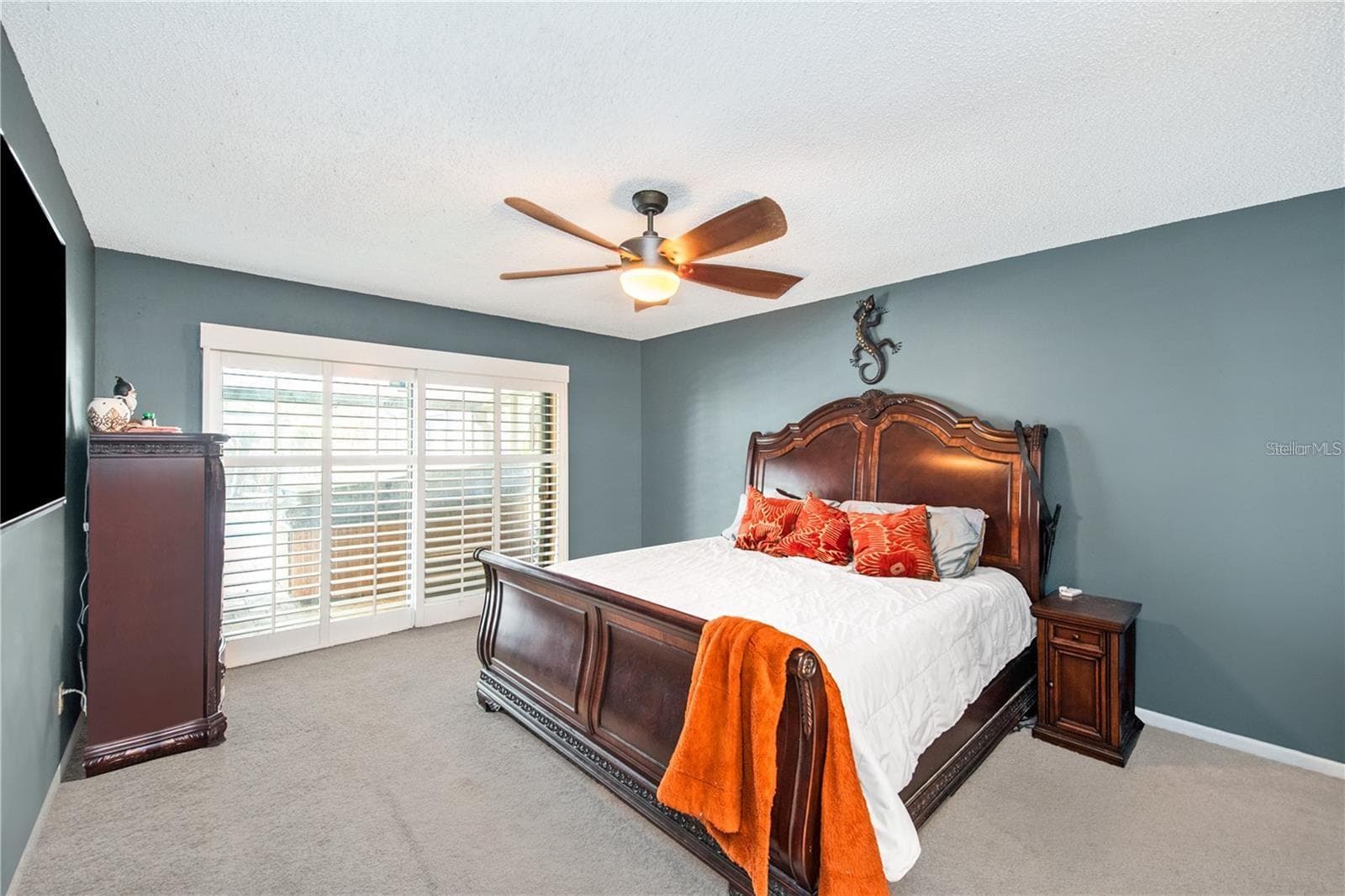Single Family Residence at 16222 E COURSE DR, TAMPA, photo 13 of 38