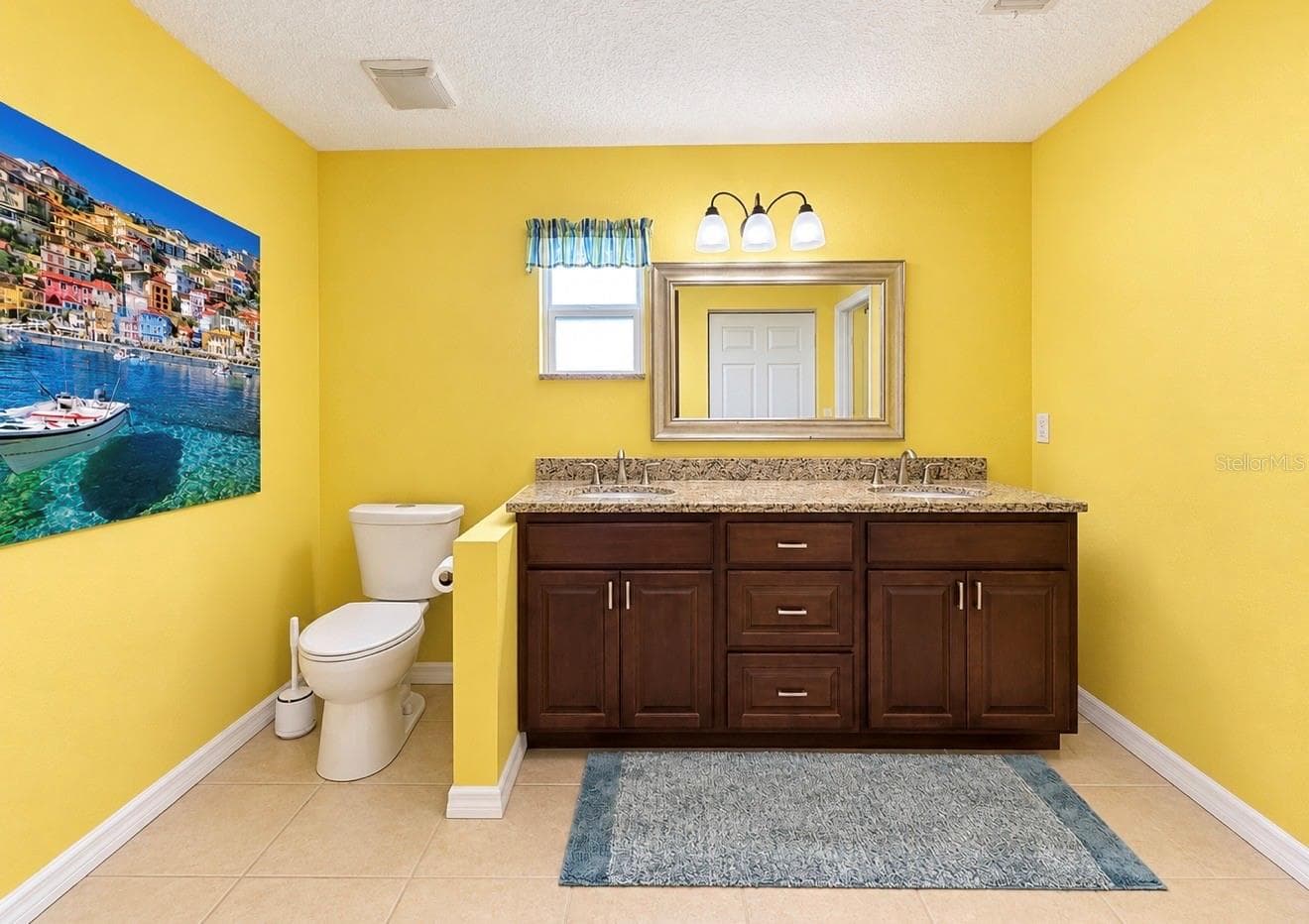 Primary bathroomw/ dual sinks - 1231 ROSEWOOD ST, LARGO