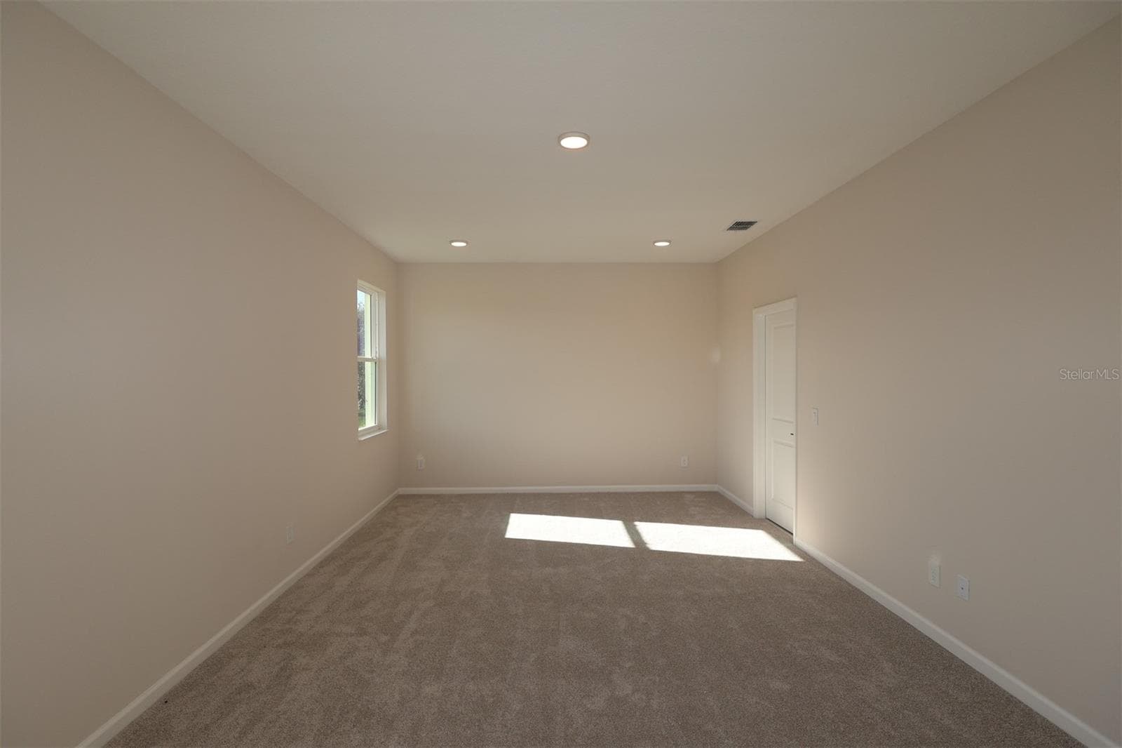 Single Family Residence at 2673 GREAT HERON AVE, ST CLOUD, photo 8 of 28