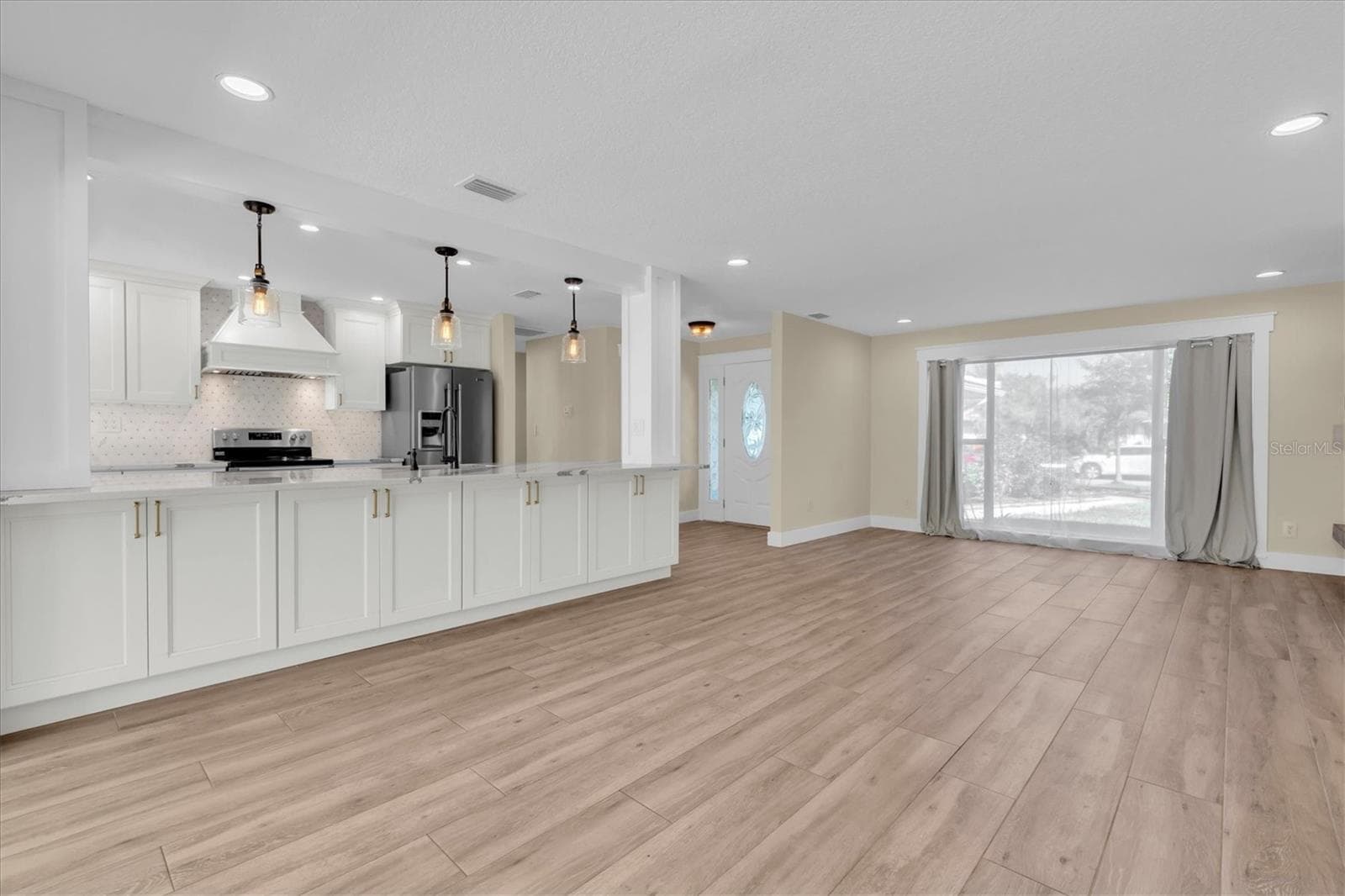 Single Family Residence at 14968 IMPERIAL POINT DR N, LARGO, photo 11 of 62