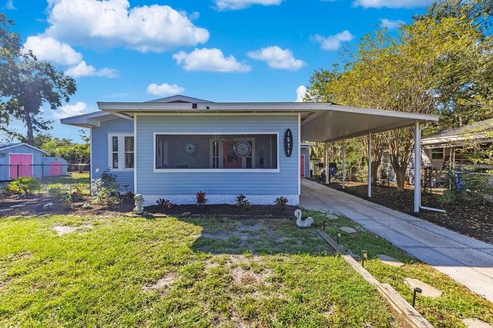 1633 E ELM RD