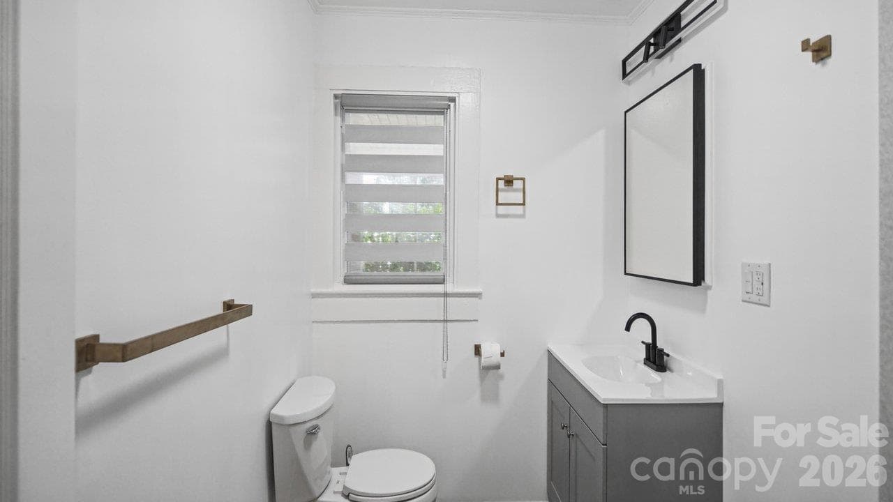 Full Bathroom - 205 Sunrise Avenue, Mount Gilead