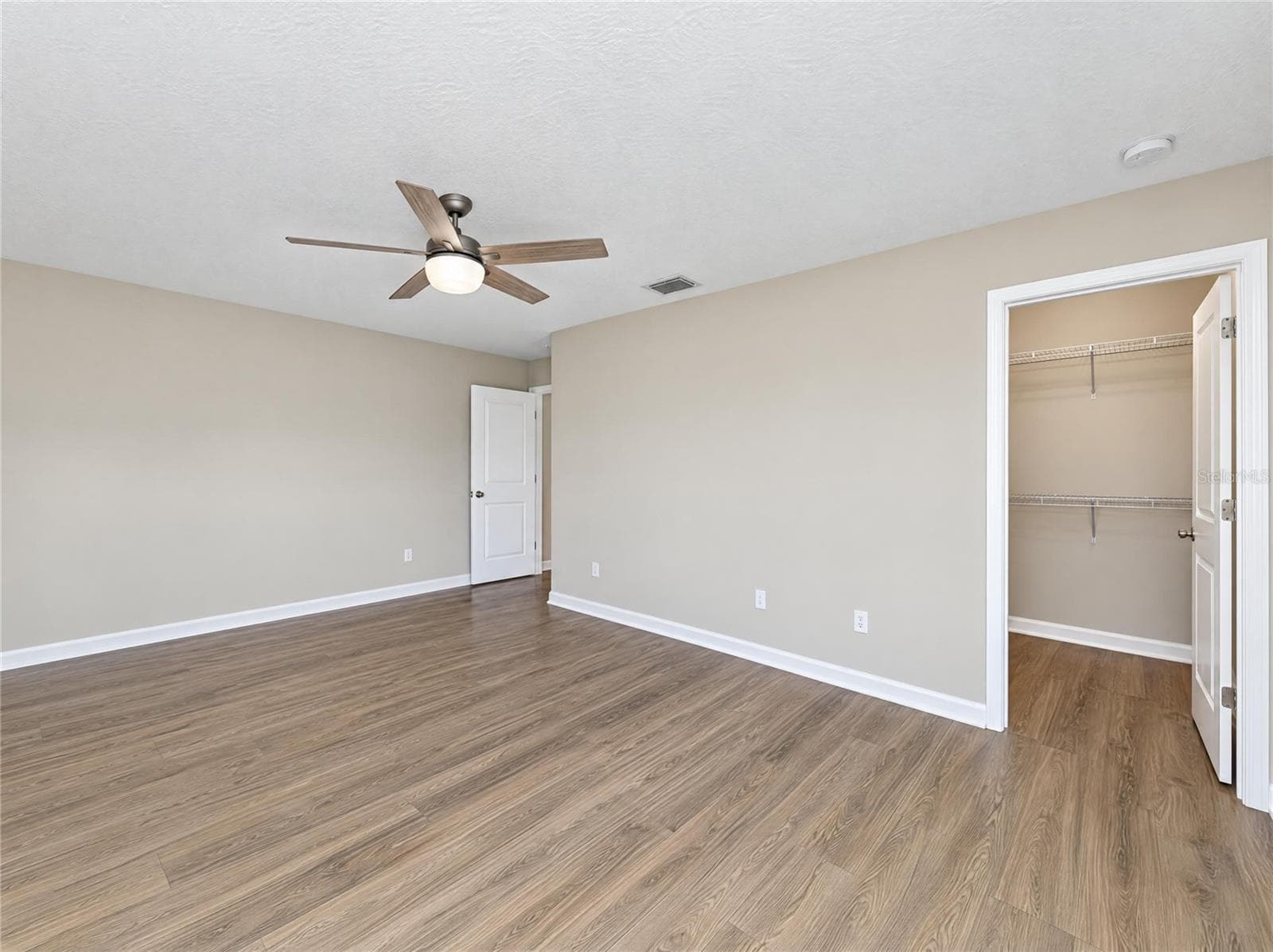 Single Family Residence at 6244 ENGLISH HOLLOW RD, TAMPA, photo 13 of 32