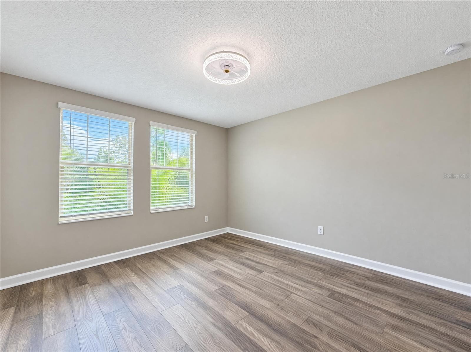 Single Family Residence at 6244 ENGLISH HOLLOW RD, TAMPA, photo 16 of 32