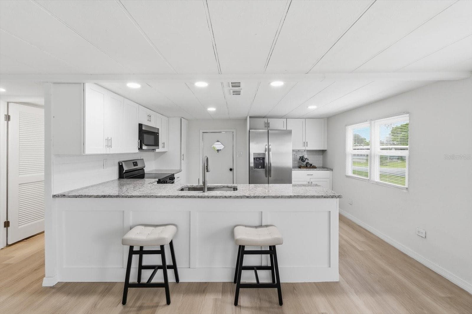 Mobile Home at 7289 FAIRLANE AVE, BROOKSVILLE, photo 11 of 38