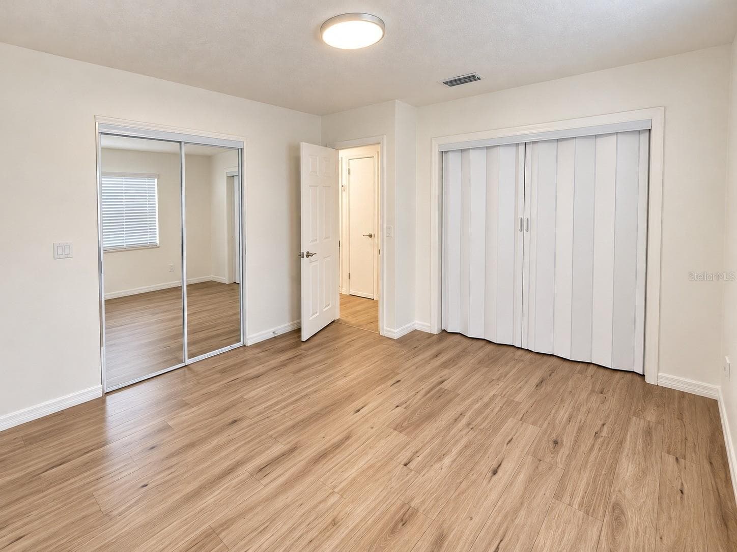 Single Family Residence at 4437 DOLPHIN DR, TAMPA, photo 10 of 22