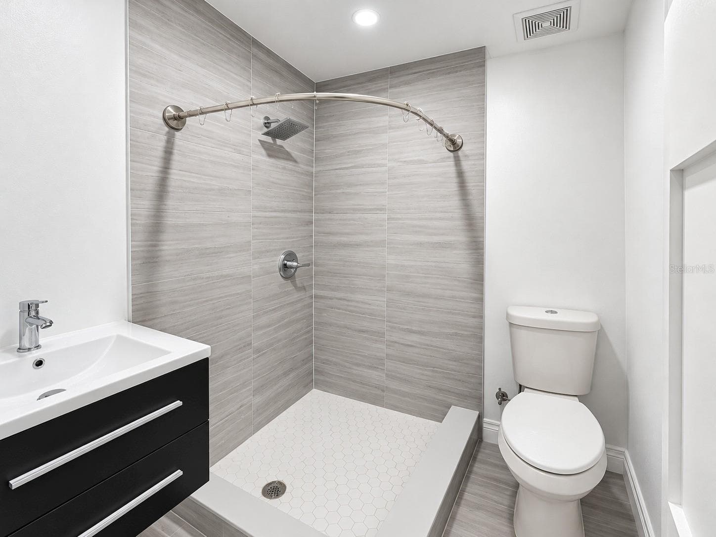 Single Family Residence at 4437 DOLPHIN DR, TAMPA, photo 13 of 22