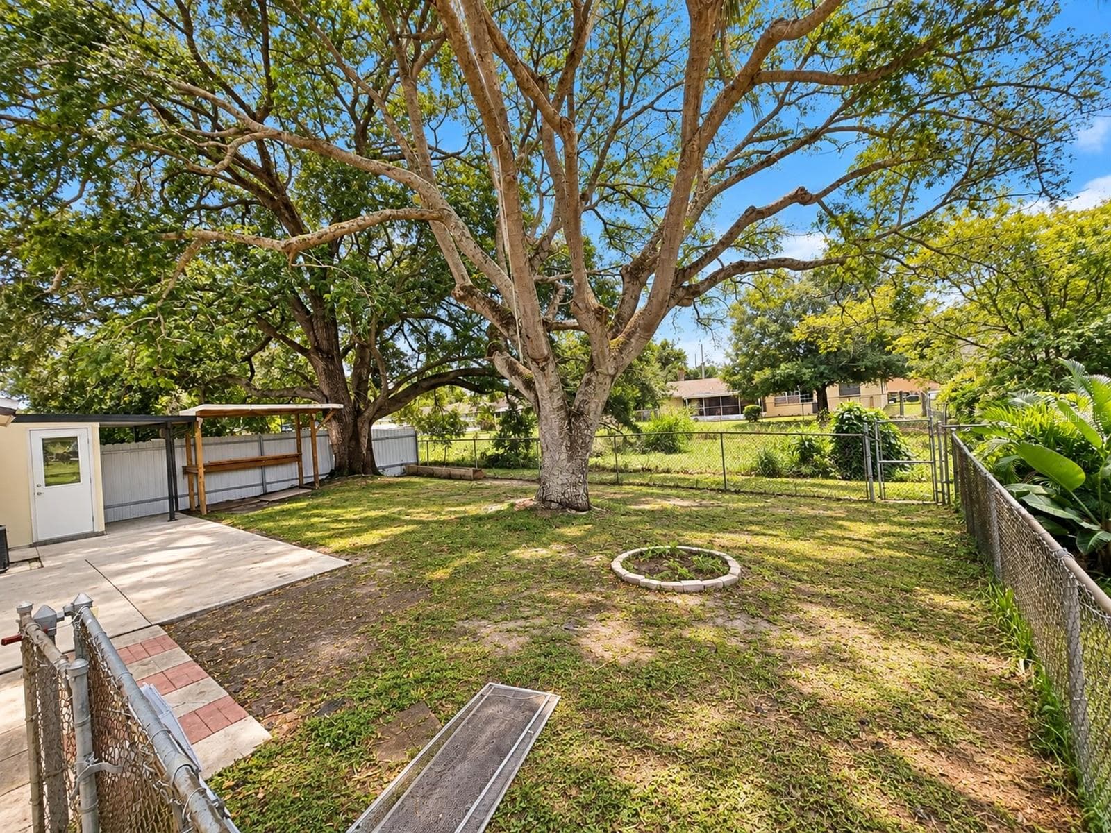 Single Family Residence at 4437 DOLPHIN DR, TAMPA, photo 20 of 22