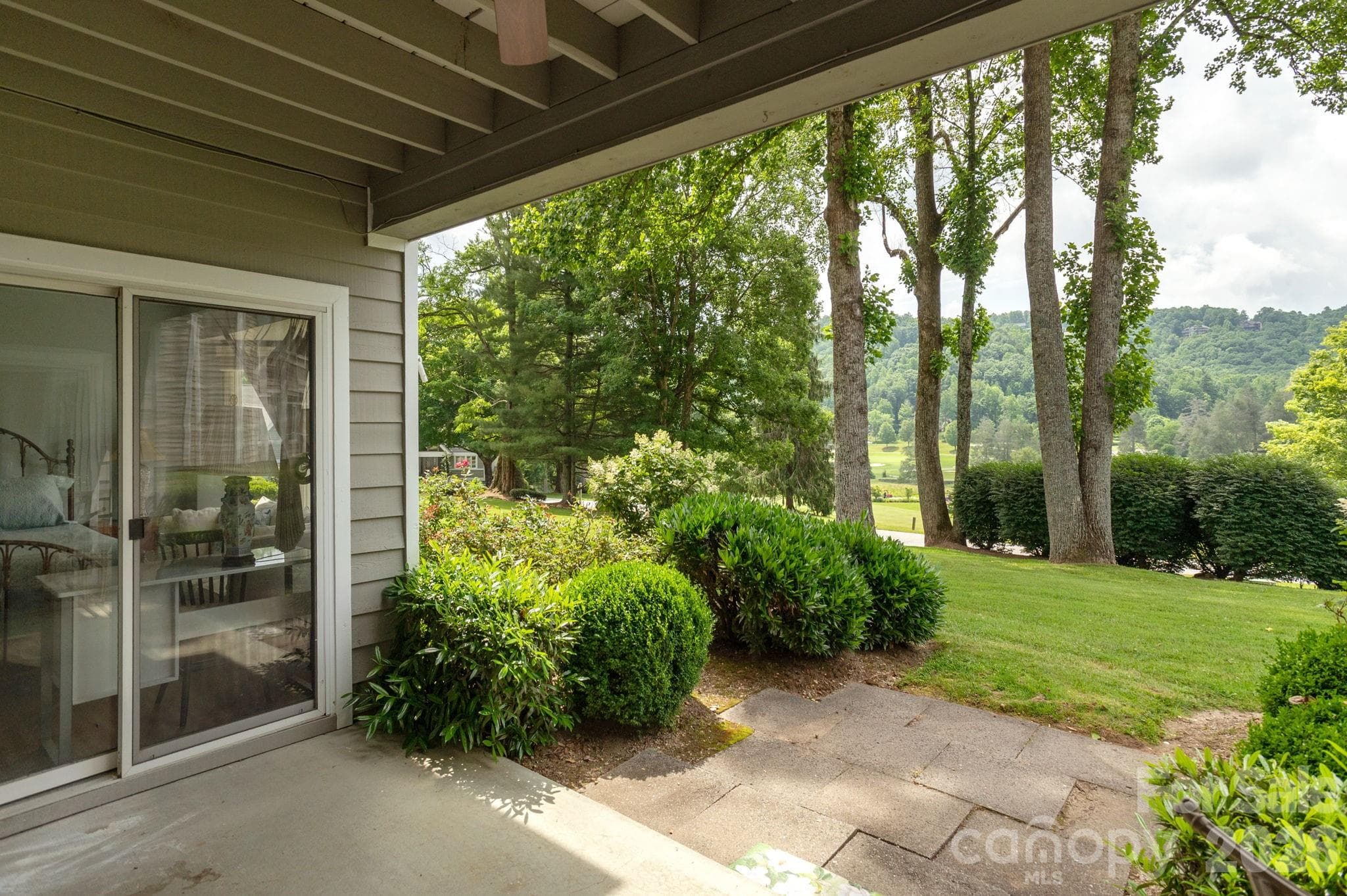 Condominium at 103 GOLFSIDE Drive, Flat Rock, photo 9 of 35