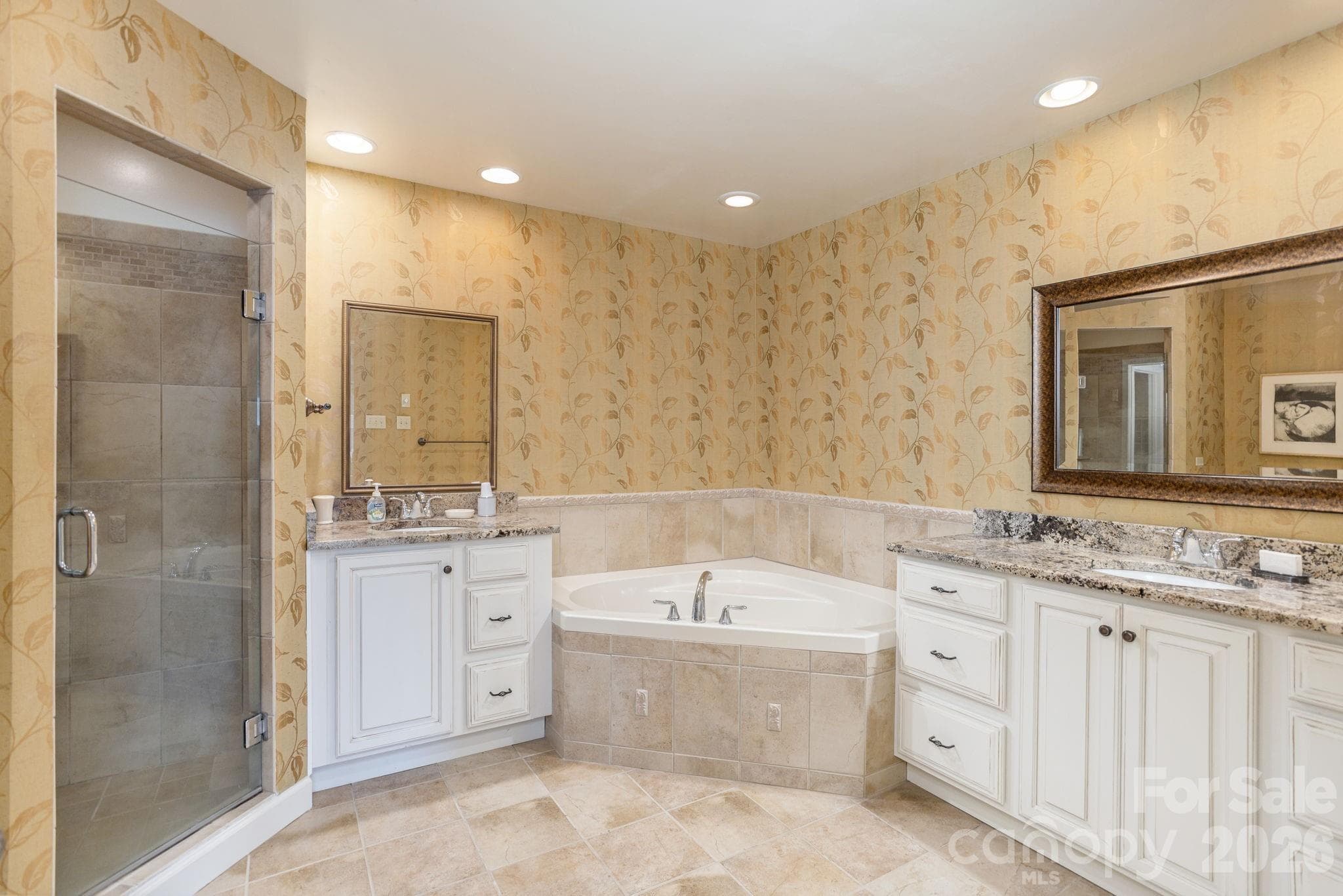 Condominium at 103 GOLFSIDE Drive, Flat Rock, photo 19 of 35