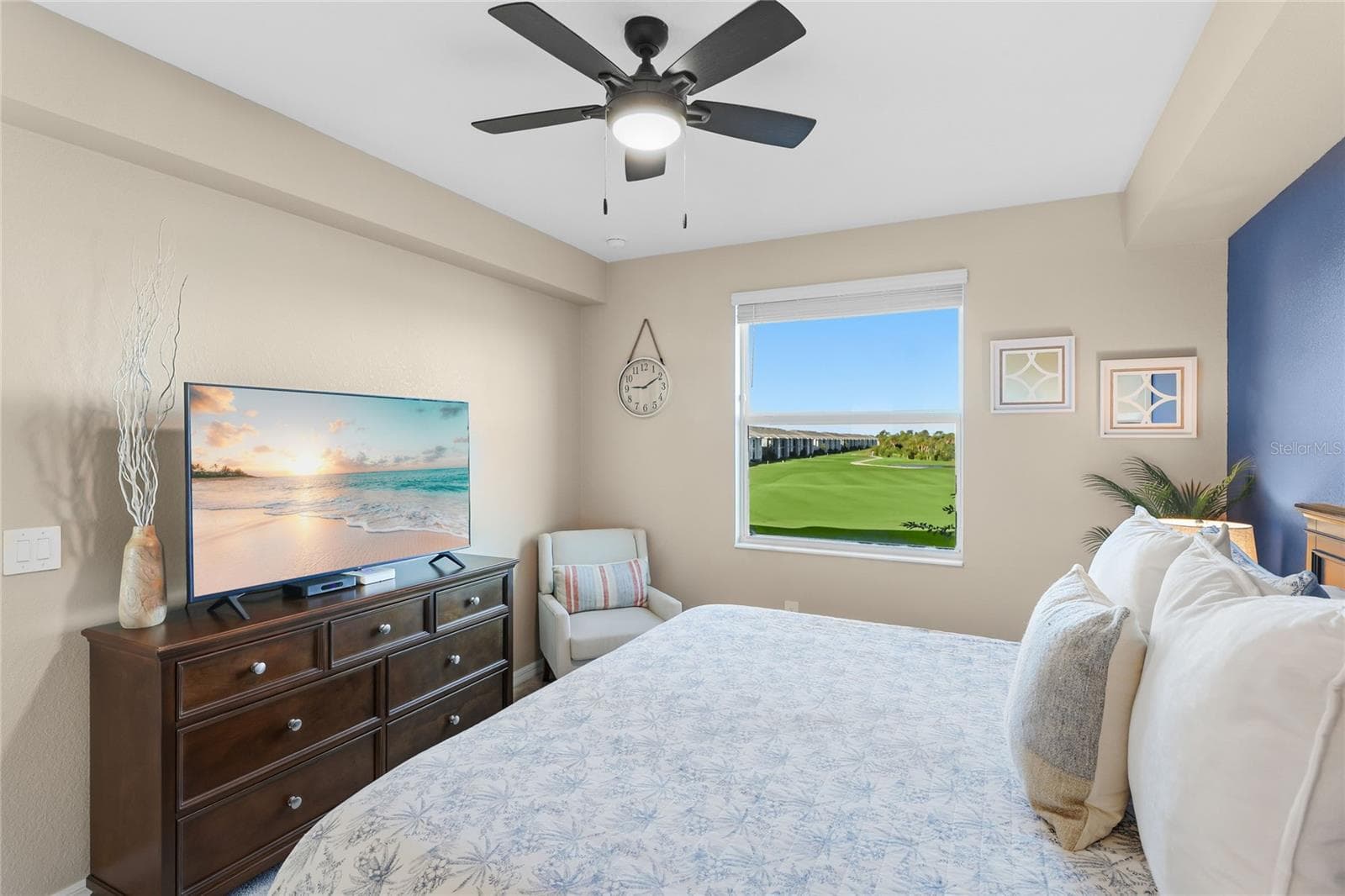Spacious Owner's suite with ensuite bathroom and walk in closets overlooking the Golf Course, Water and preserve views - 17565 OPAL SAND DR #204, VENICE