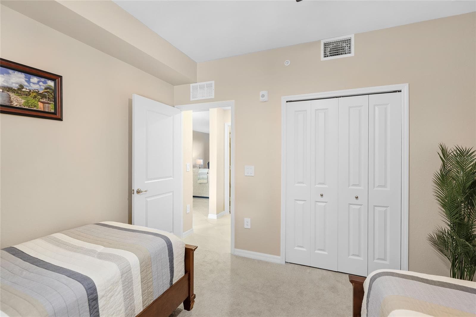 Spacious Second guest bedroom next to a private second bathroom. - 17565 OPAL SAND DR #204, VENICE