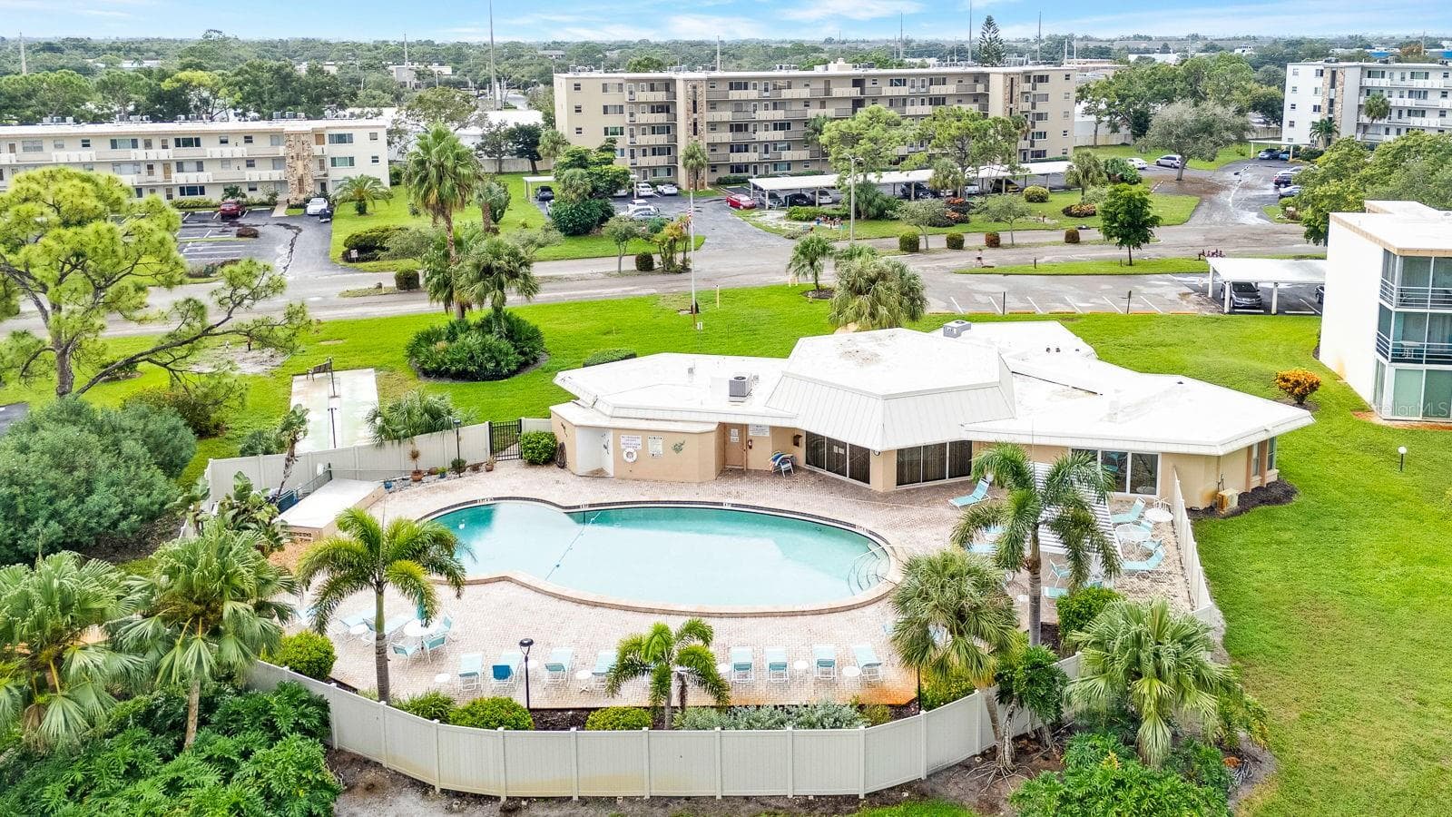 Condominium at 4440 IRONWOOD CIR #206D, BRADENTON, photo 3 of 46
