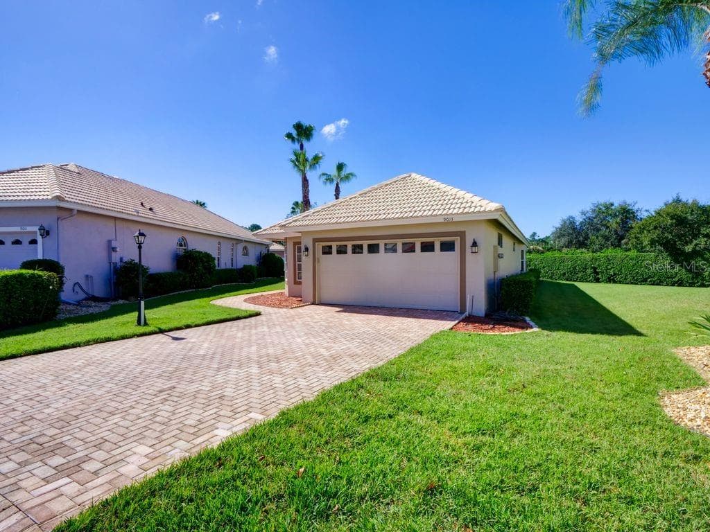 Single Family Residence at 9013 HEATHLAND CT, MOUNT DORA, photo 56 of 73