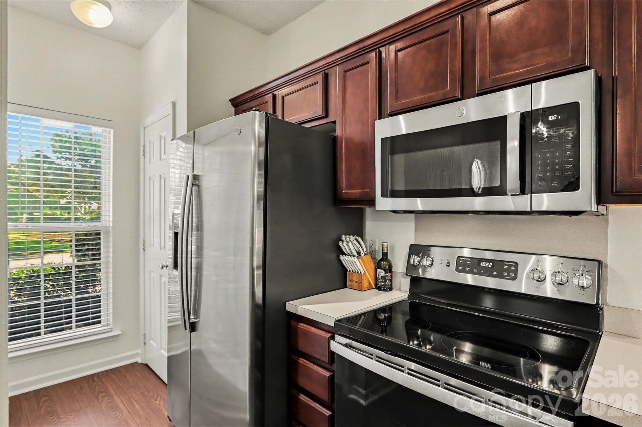Townhouse at 9120 Treyburn Drive, Charlotte, photo 3 of 18