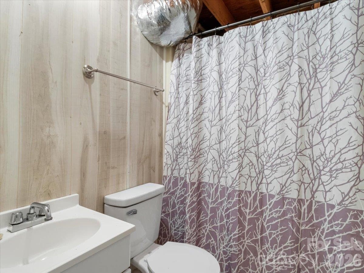 Basement full bath - 179 River Walk Drive, Burnsville