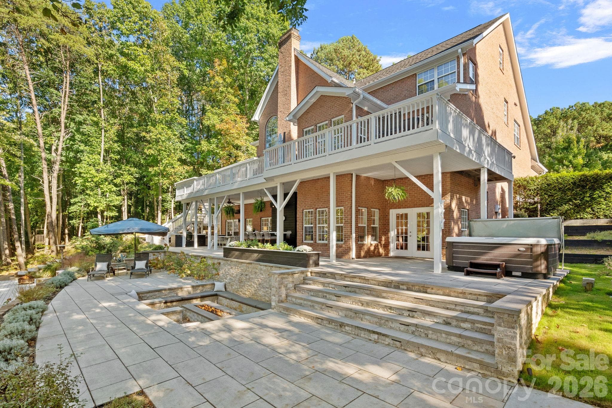 Custom paver patio with many places to socialize - 148 Sunrise Circle, Mooresville