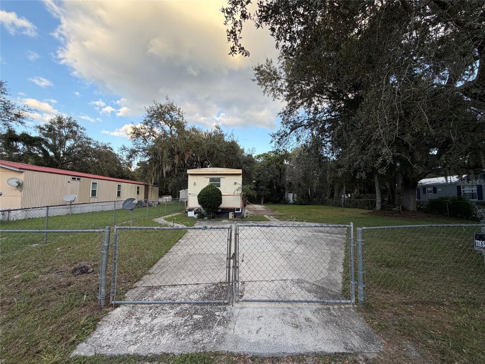 Mobile Home at 349 EARLENE RD, HAINES CITY, photo 6 of 19
