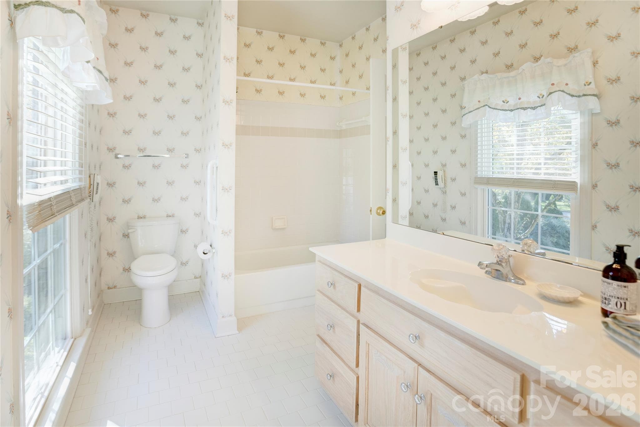 Jack and Jill full bathroom - 890 Lyerly Ridge Road NW, Concord