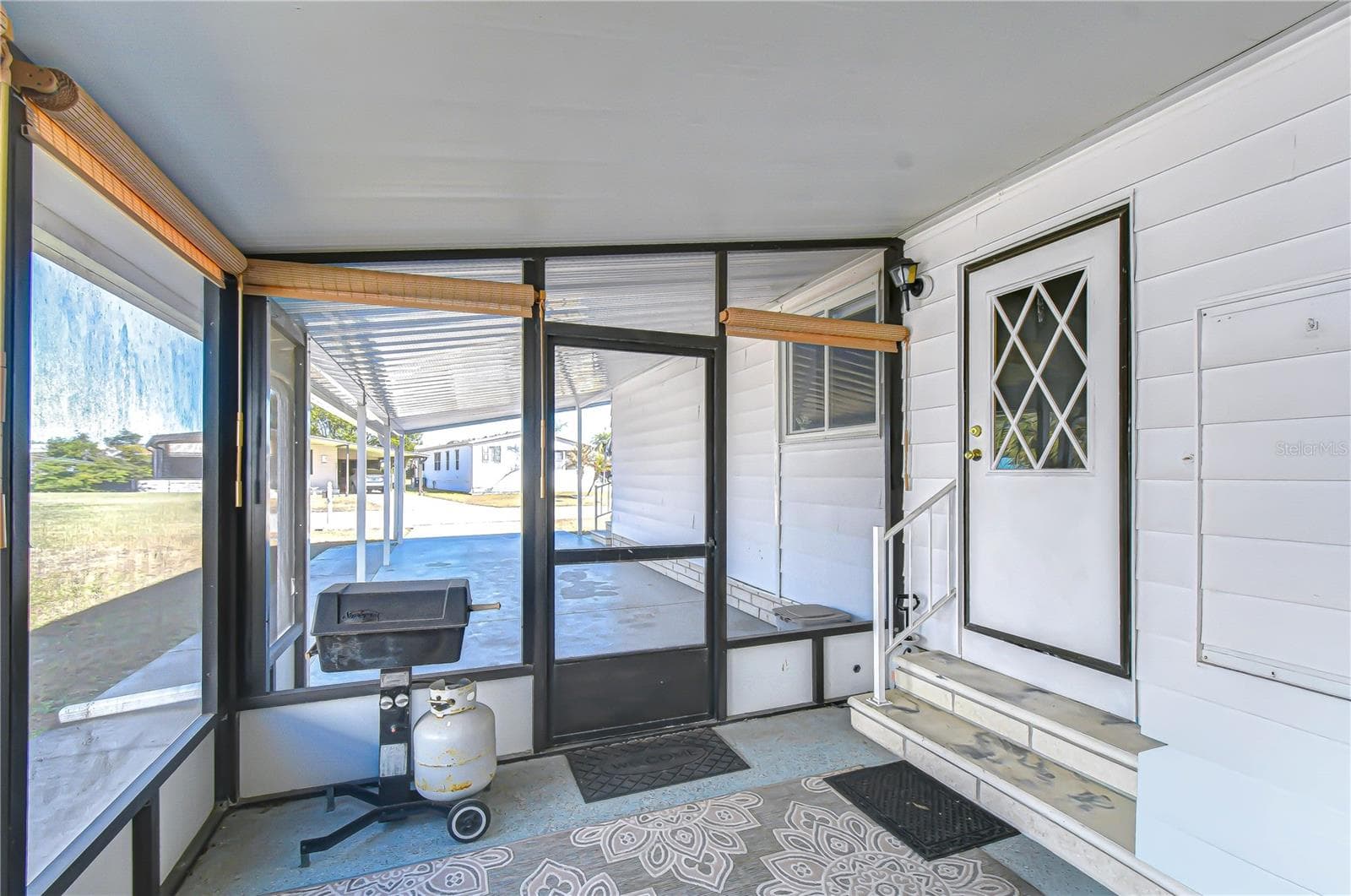 Manufactured Home at 4843 BLANCO DR, ZEPHYRHILLS, photo 9 of 45
